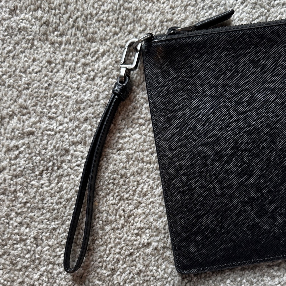Prada black saffiano Clutch - Picture 3 of 10